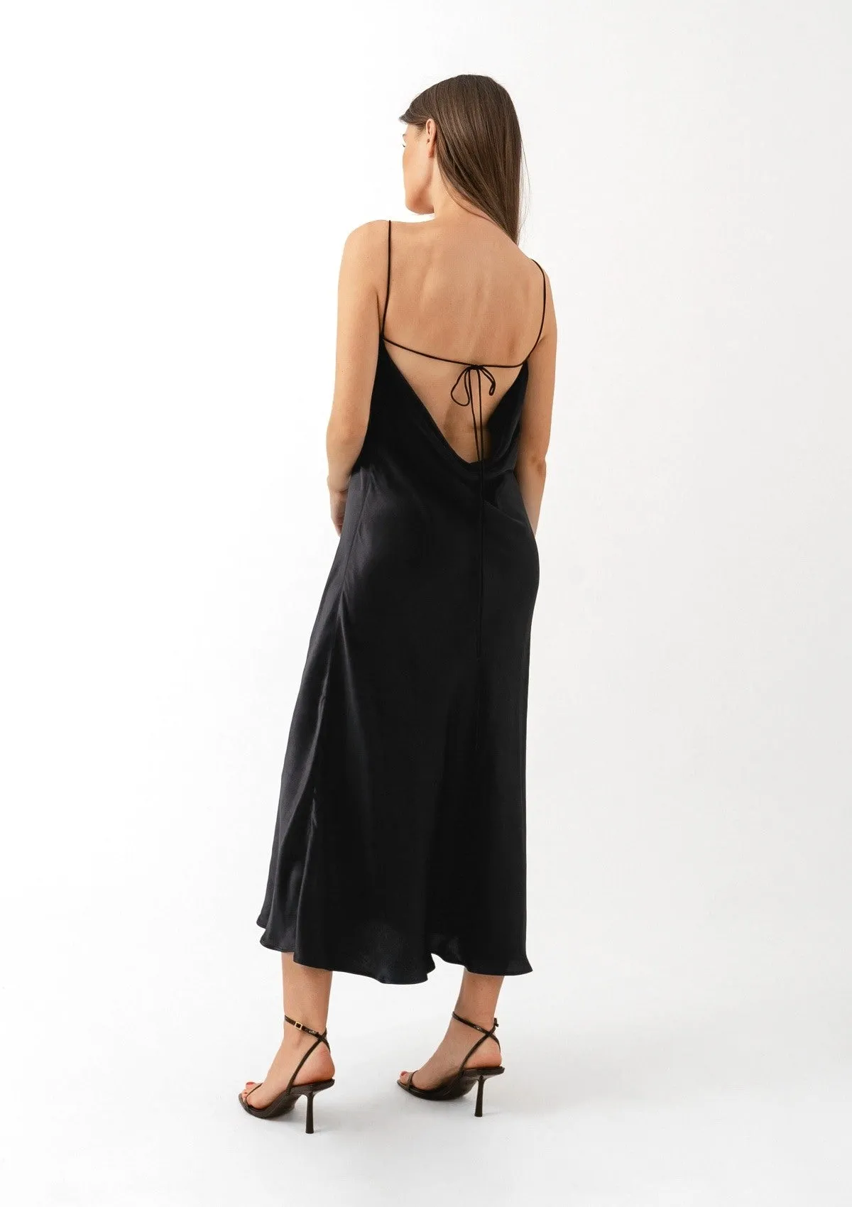 BLACK MIDI LOW-BACK DRESS