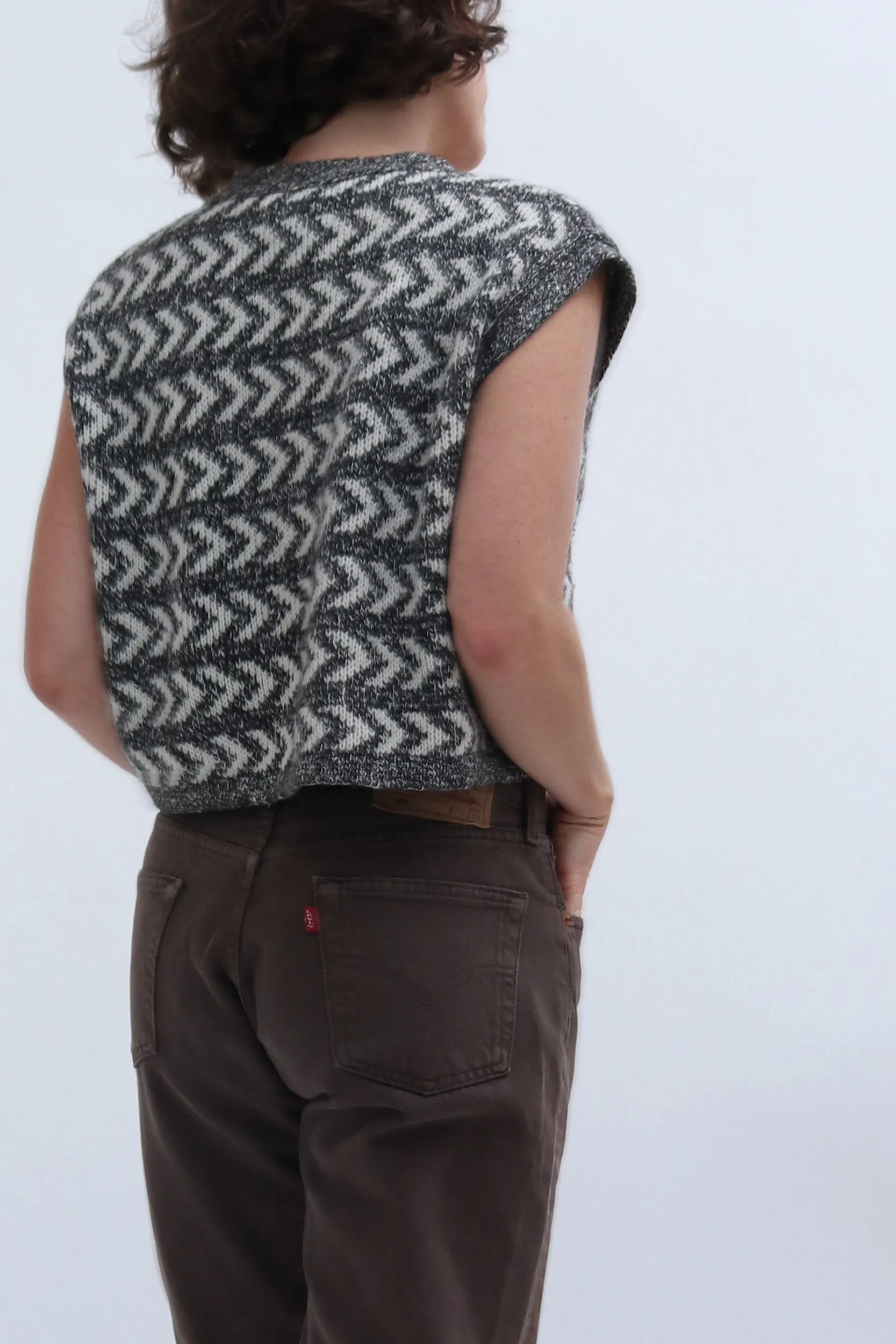 ITALIAN VINTAGE KNITTED SWEATER VEST