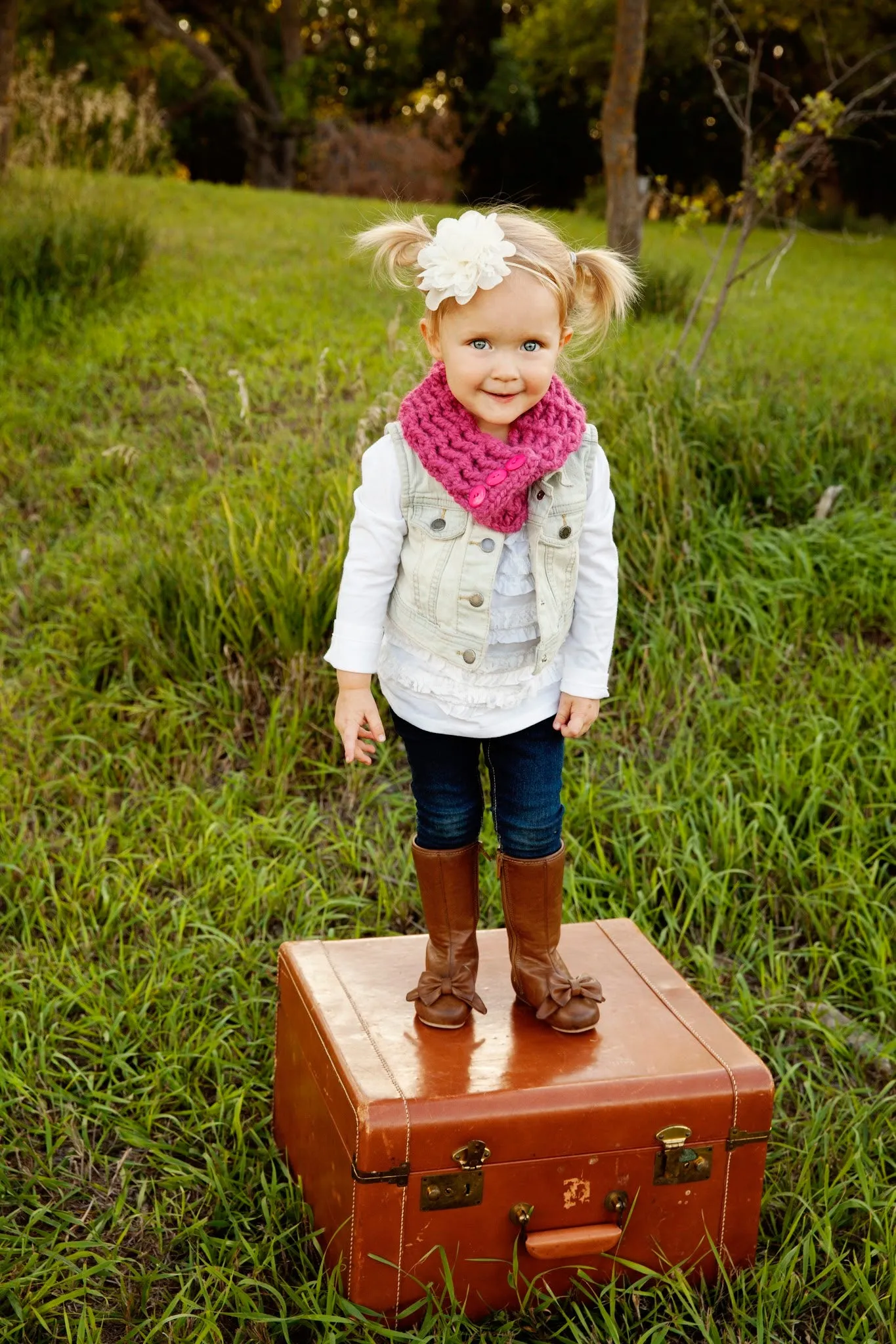 Raspberry pink button scarf