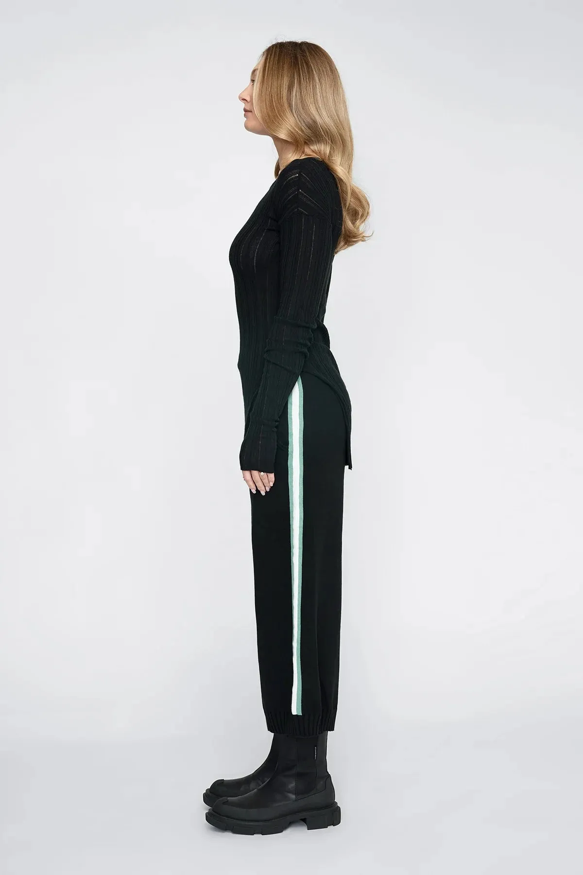 Rounded Veneer Tunic / Black