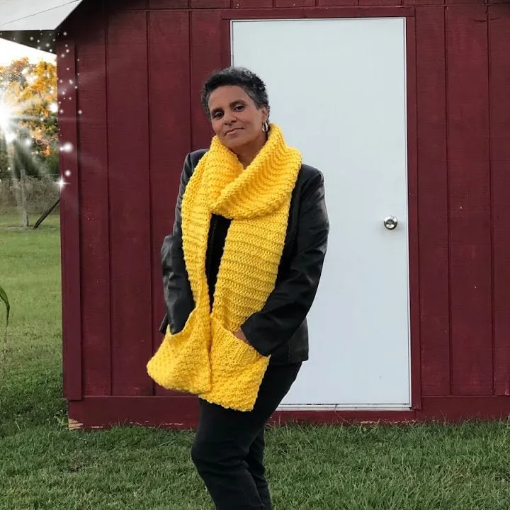 Seed and Garter Stitch Scarf with Pockets Pattern