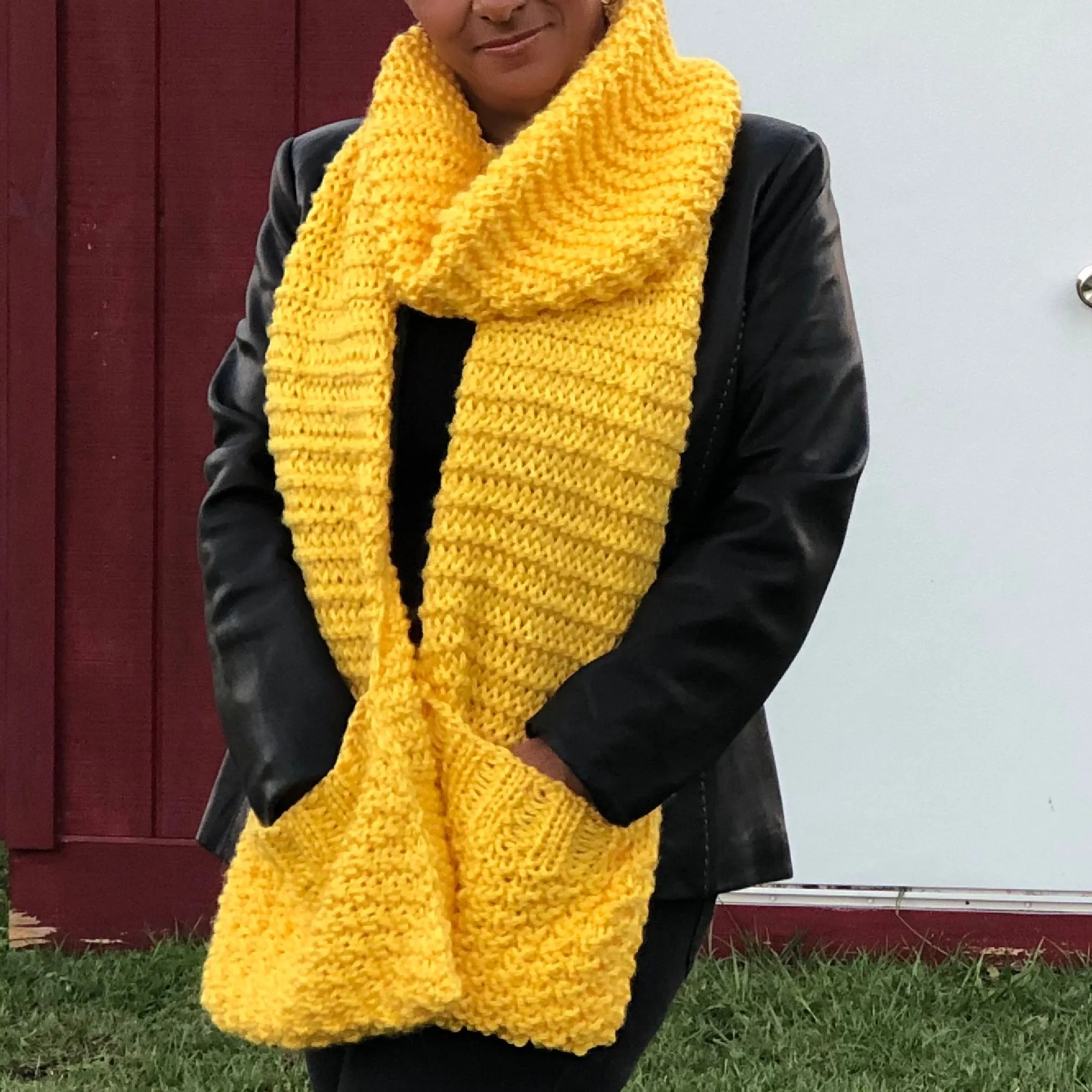 Seed and Garter Stitch Scarf with Pockets Pattern
