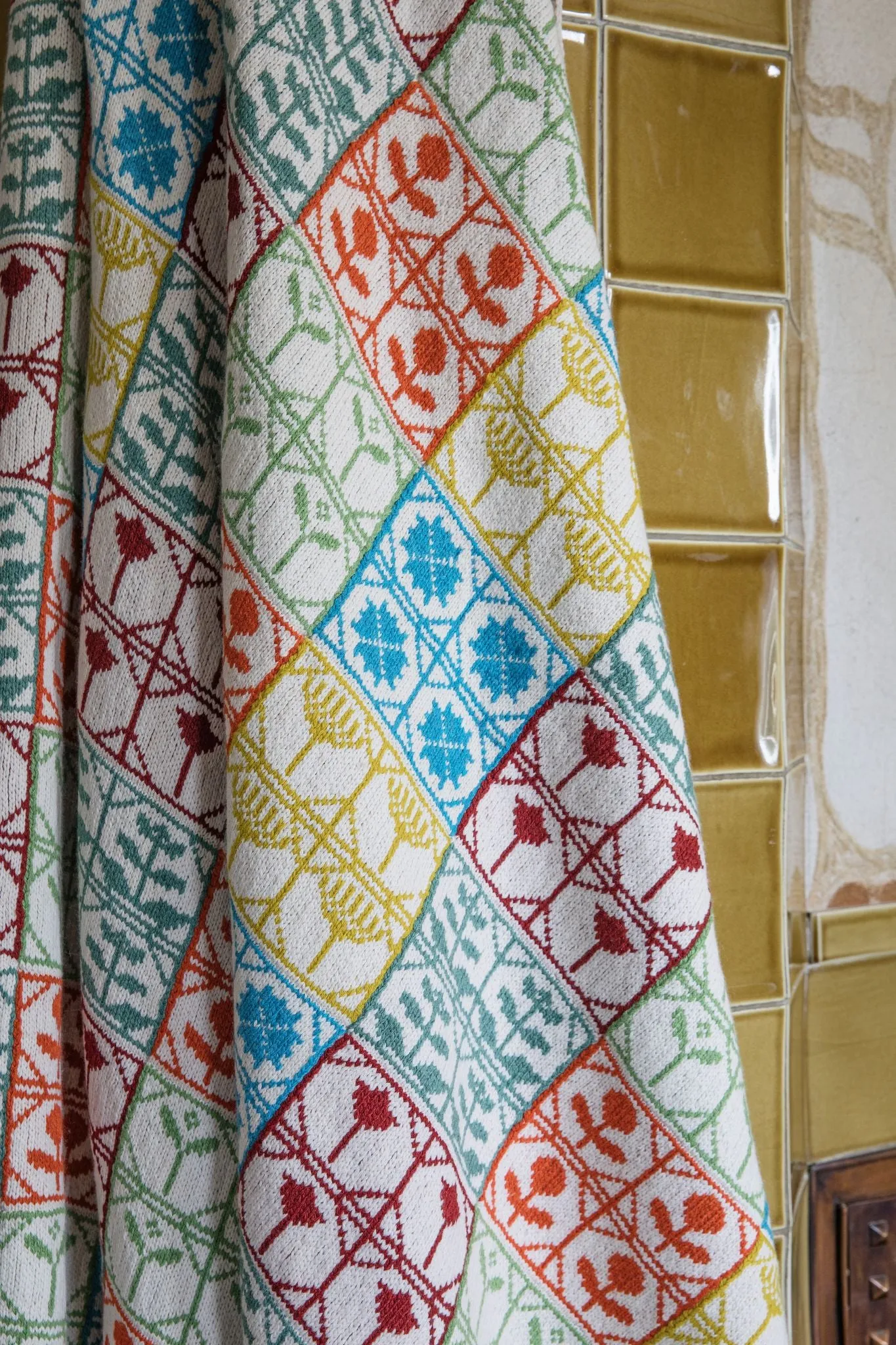 The Knitted Fabric: Colourwork Projects For You And Your Home by Dee Hardwicke