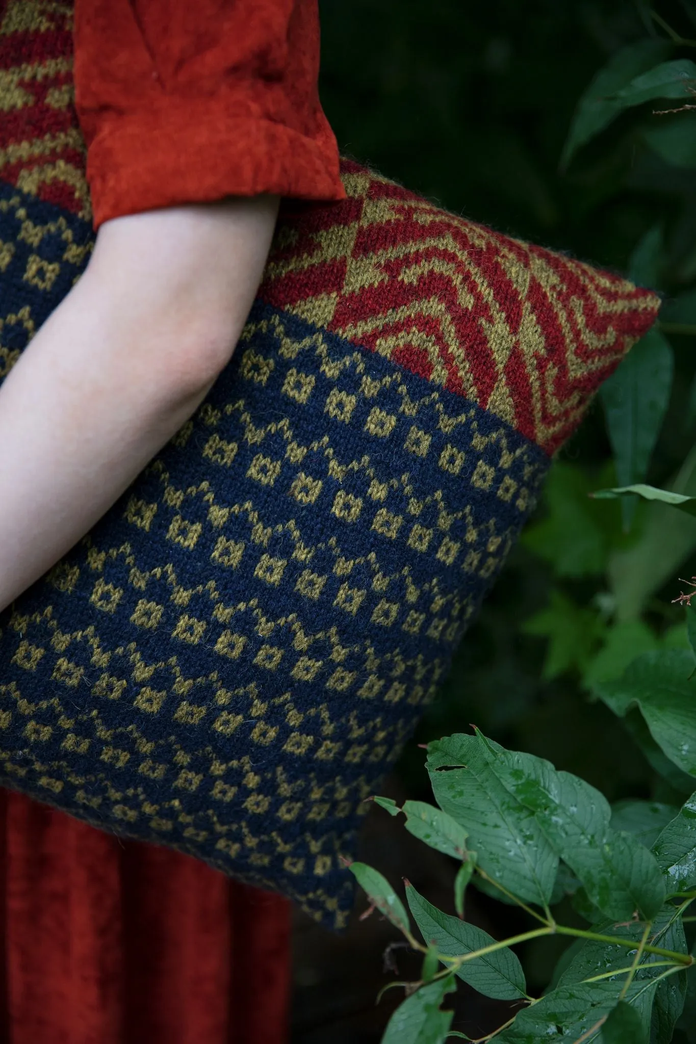 The Knitted Fabric: Colourwork Projects For You And Your Home by Dee Hardwicke