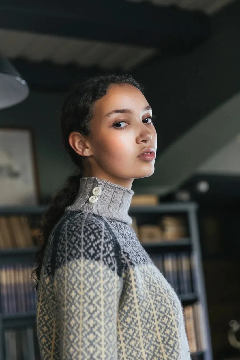 The Knitted Fabric Dee Hardwicke