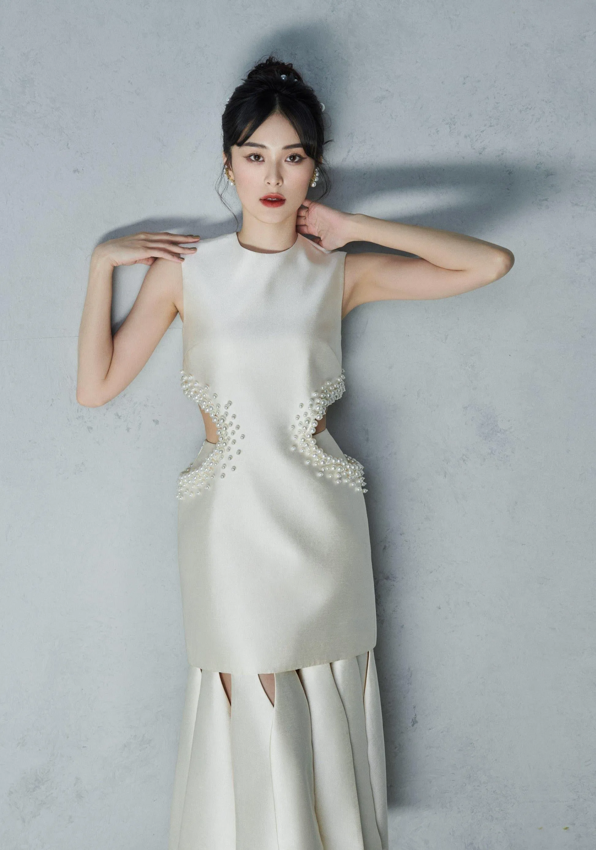 White waterdrop cutout midi skirt- Miil
